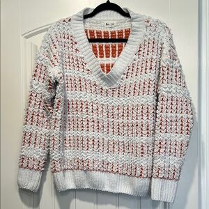 Cozy V-Neck Sweater in White and orange